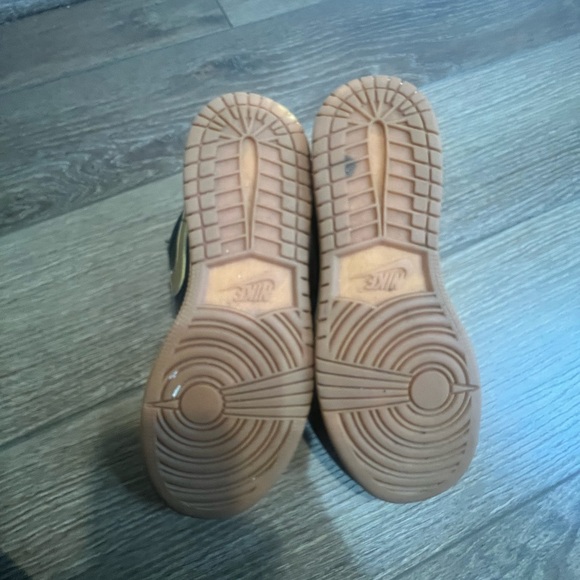 Nike Air Jordan 1 Low Patent leather - Picture 10 of 12